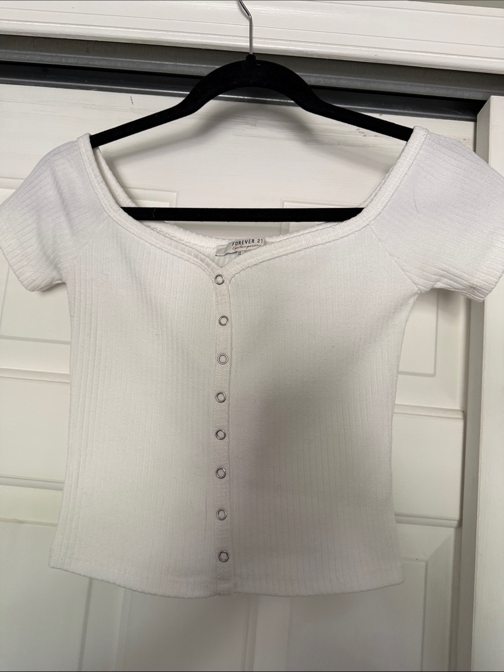 Forever 21 White Ribbed Button-Front Scoop Crop Top